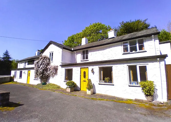 Pen-Y-Bont Hotel