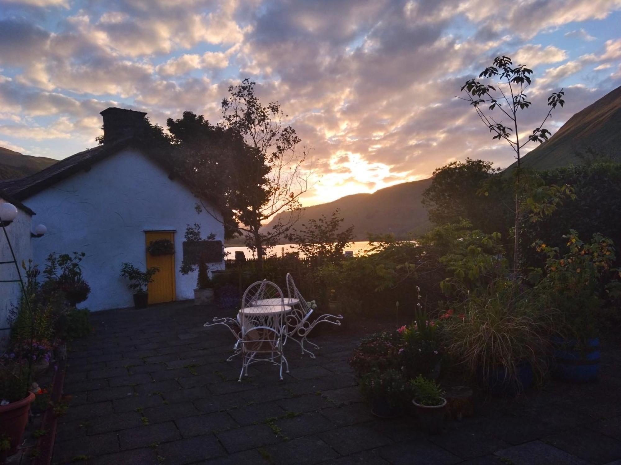 Pen-Y-Bont Hotel