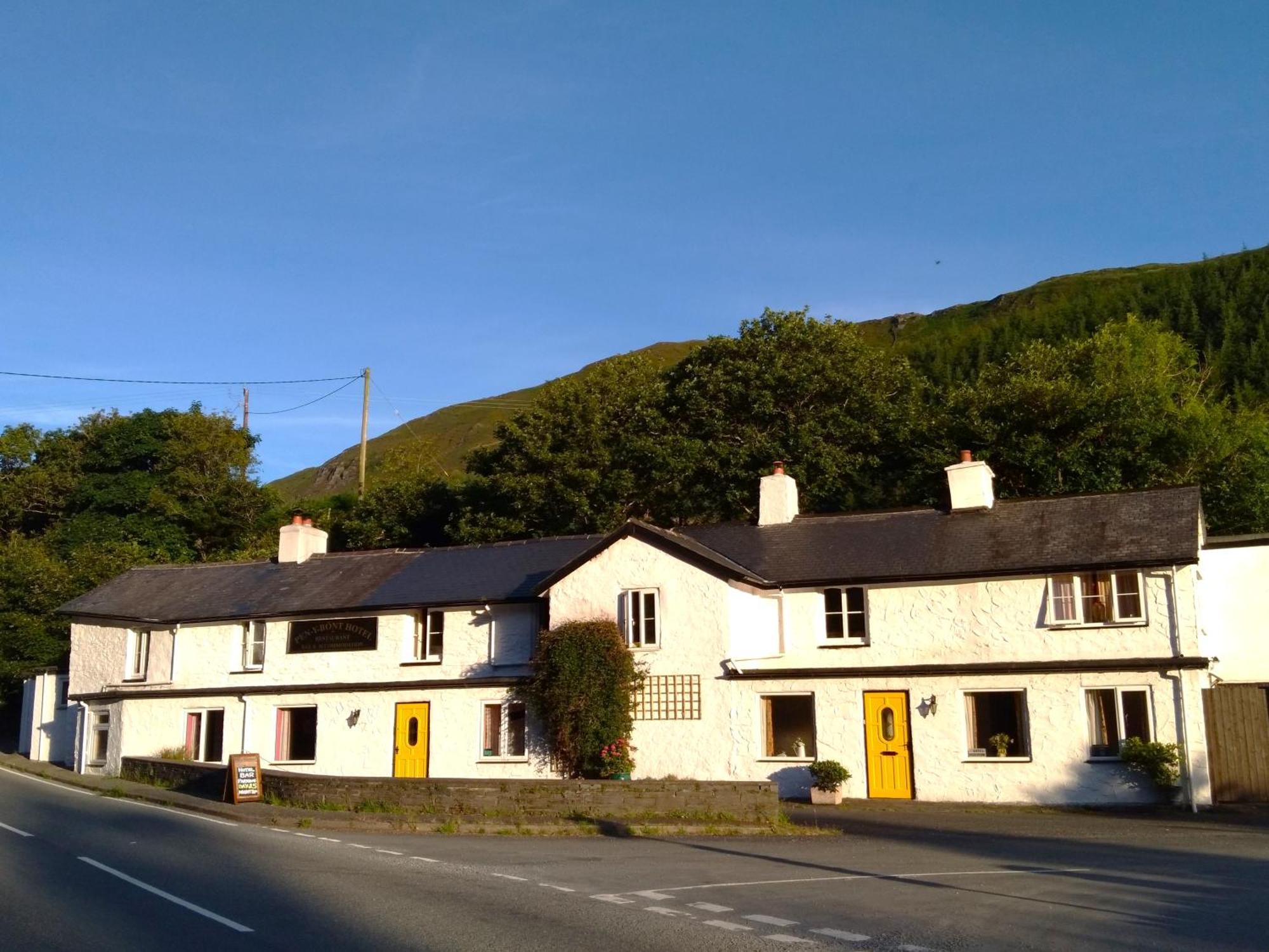 Bed & Breakfast Pen-Y-Bont Hotel