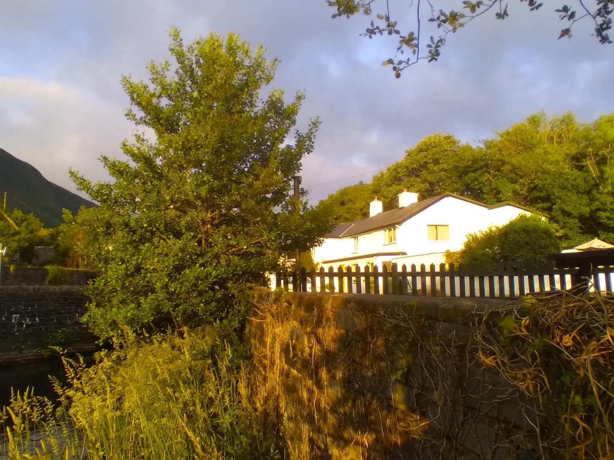 Pen-Y-Bont Hotel Bed & Breakfast Tal-y-llyn