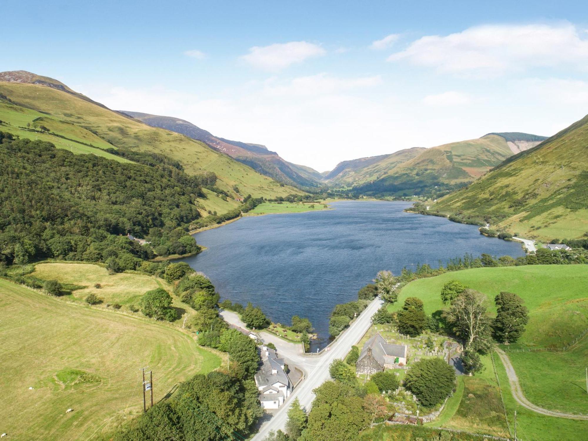 Pen-Y-Bont Hotel Bed & Breakfast 3*